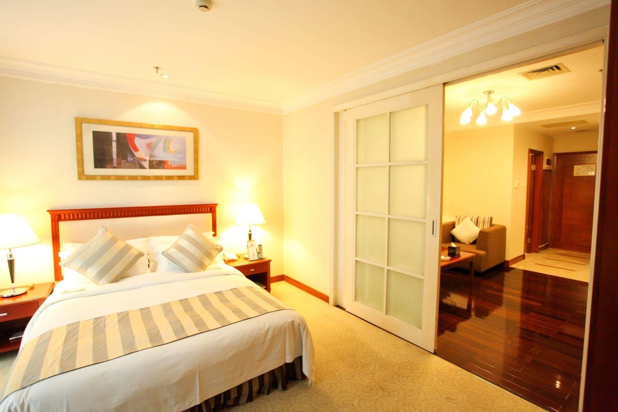Shenzhen Dongmen Metropark Suites Hotel מראה חיצוני תמונה
